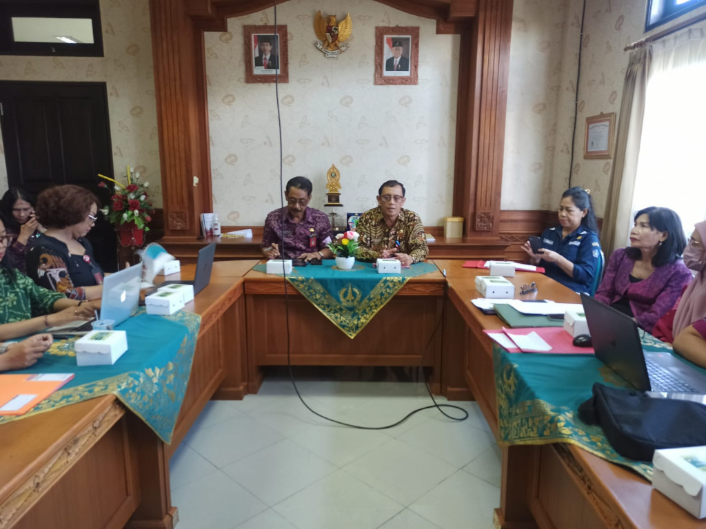 Diskerpus Kabupaten Badung Melaksanakan Pembinaan dan Pengawasan Kearsipan ke Dinas Kependudukan dan Pencatatan Sipil Kabupaten Badung